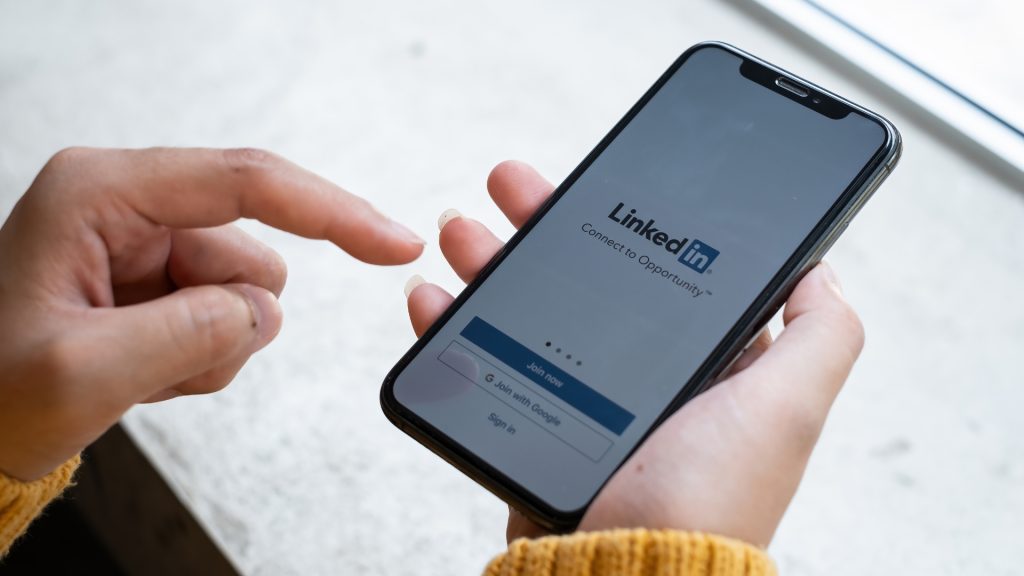 Optimize Your LinkedIn Profile for a Job Search After Grad School - featured image