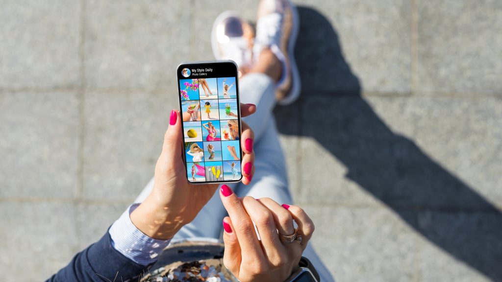 Prepare Your Social Media Presence While Applying to Graduate School - featured image